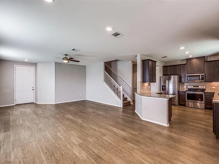 9009 Acorn Cup Dr — Photo 5