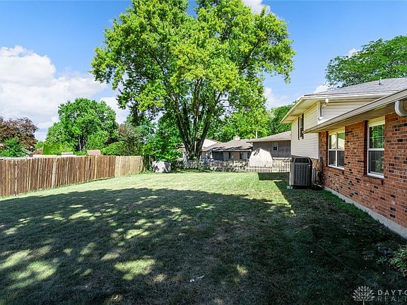 4th image of 6211 Brentshire Ct