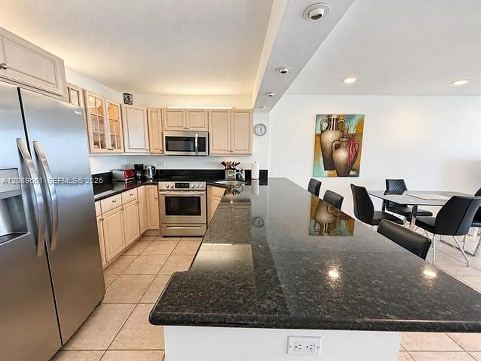 3725 S Ocean Dr #CU-1404