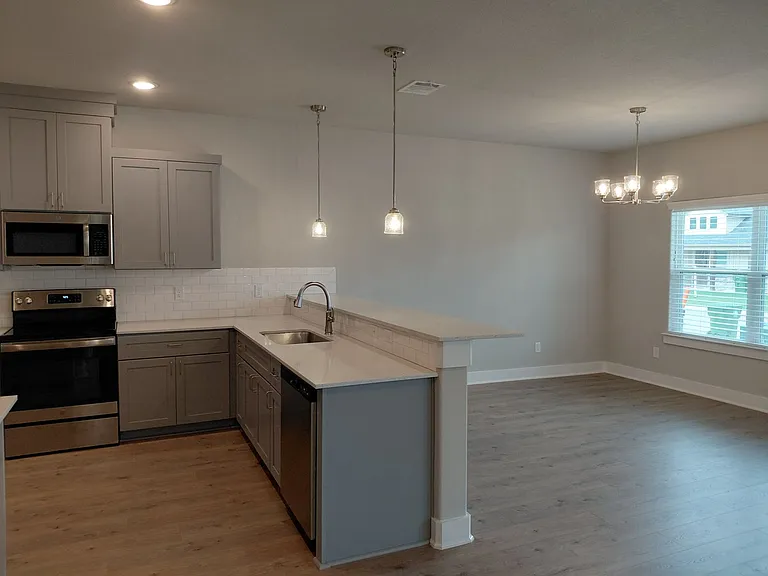 648 The Cottages Dr — Photo 16