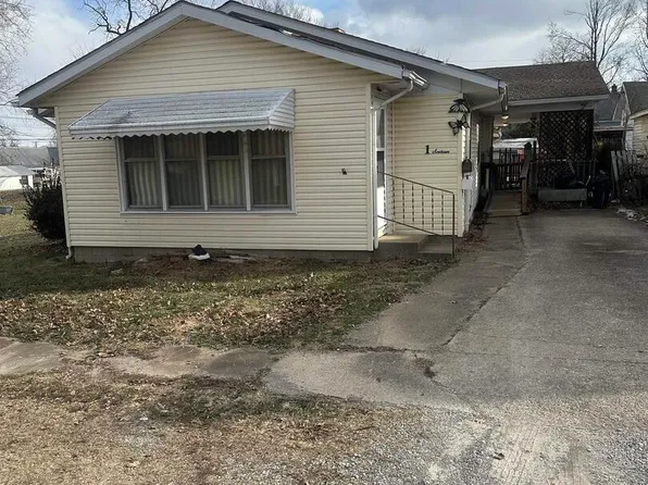 116 S 11th St, Herrin, IL 62948