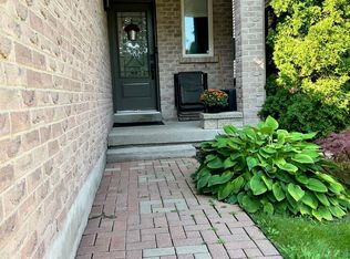 802 Crowells St, Oshawa, ON L1K1X2