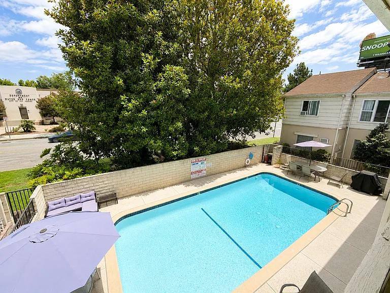 4265-4271 Coldwater Canyon Ave — Photo 9