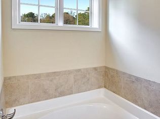 2105 Crain Ct, Fayetteville, NC 28306