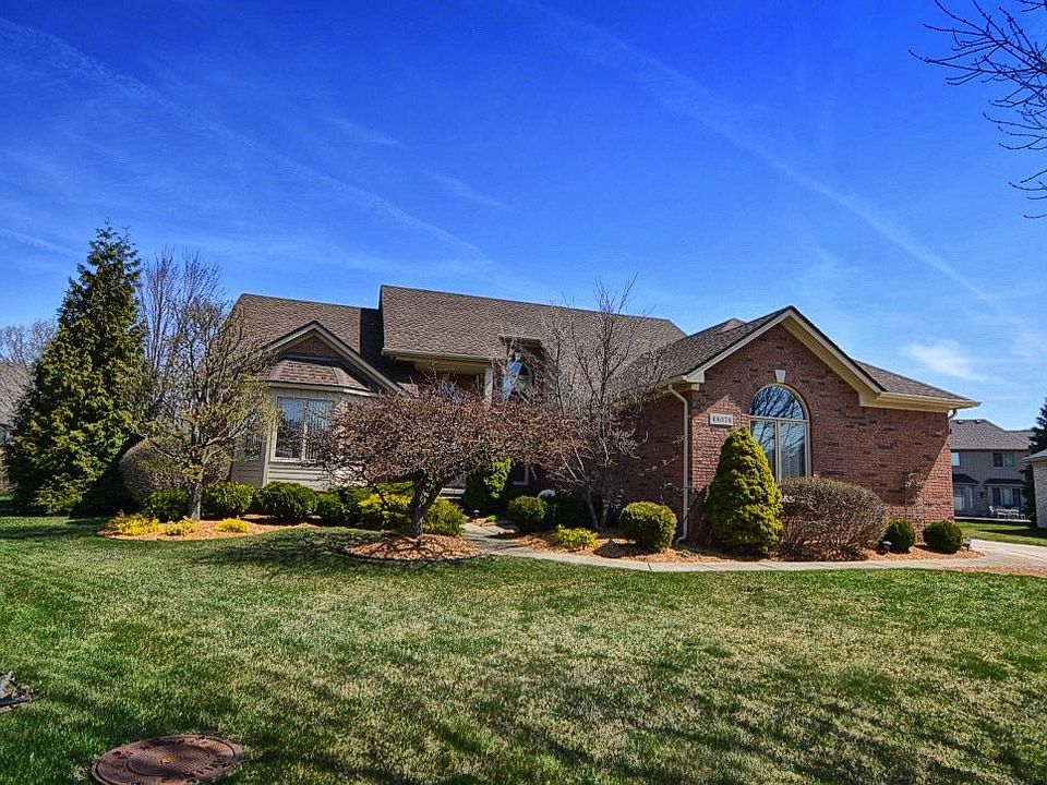 1st image of 48074 Huntsman Ct