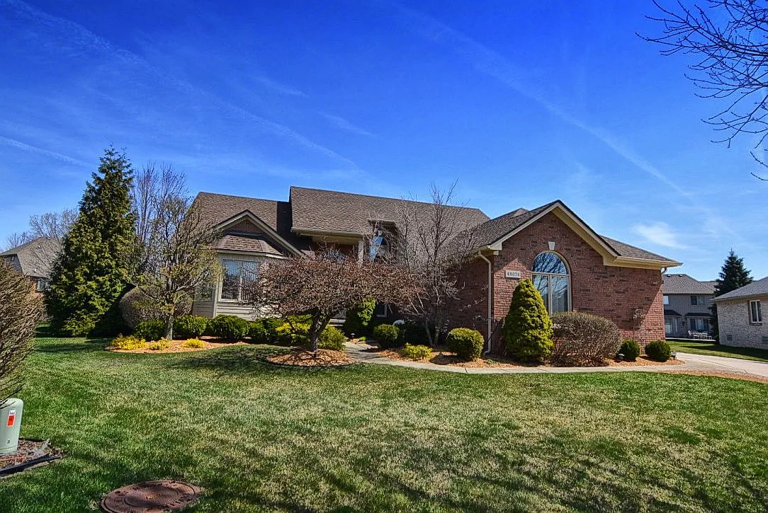 48074 Huntsman Ct photo 1