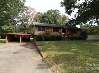 1605 3rd St NE, Conover, NC 28613