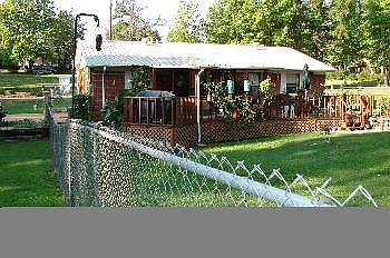 4th image of 111 E Sherry Ln