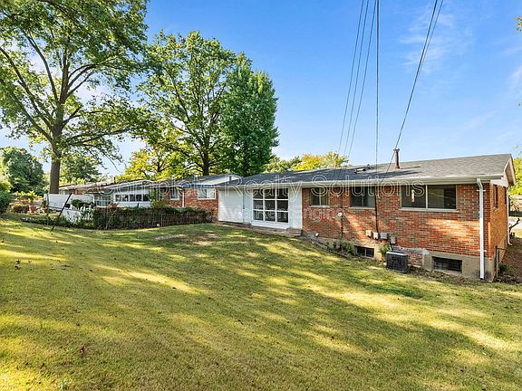 3rd image of 10344 Viscount Dr