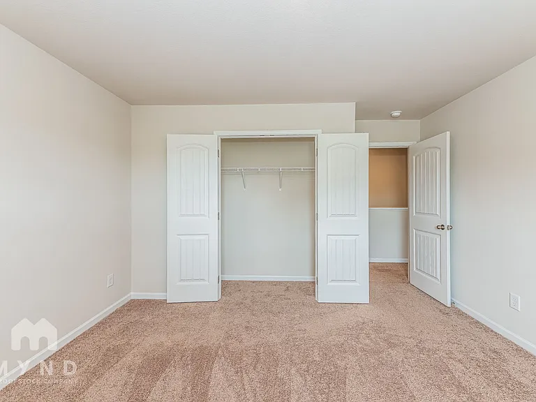 279 Royal Meadow Dr — Photo 19