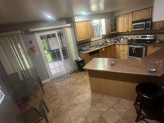 5th image of 37 Willcocks Cres N
