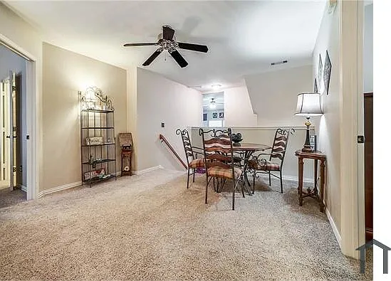 1605 Oak Brook Ln — Photo 33