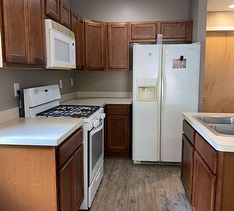 4th image of 370 Danville Ct