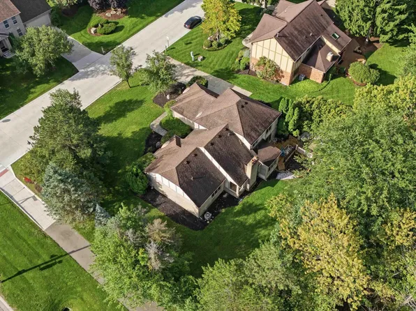 3016 Charlwood Dr, Rochester Hills MI