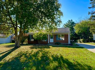 1745 Baywood Dr, Wixom, MI 48393