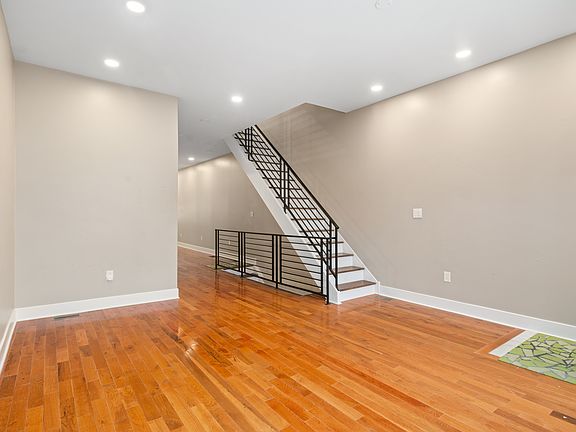 4th image of 1709 Wharton St