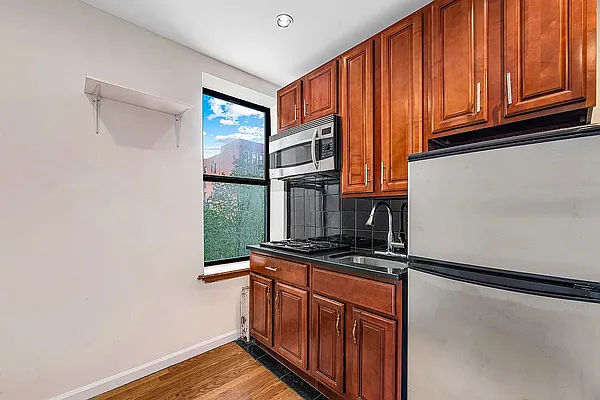 Rented by REAL New York | media 16