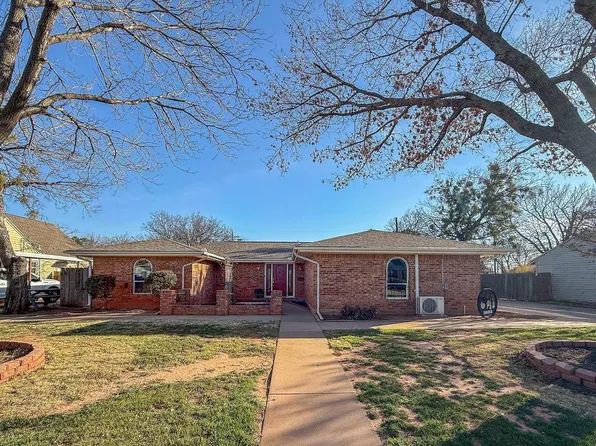 1605 Sparks St, Wichita Falls, TX 76302