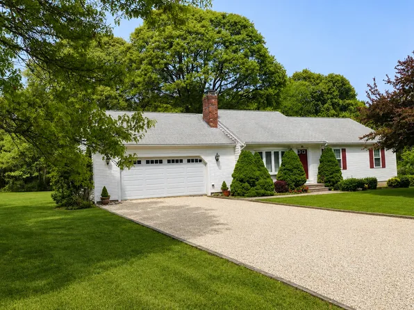 100 Knowlton Ln, Marstons Mills, MA 02648