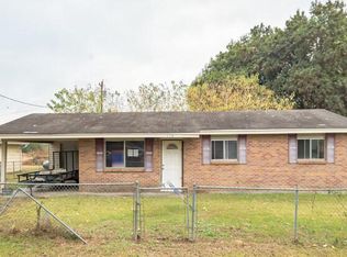 114 Elm St, Port Gibson, MS 39150