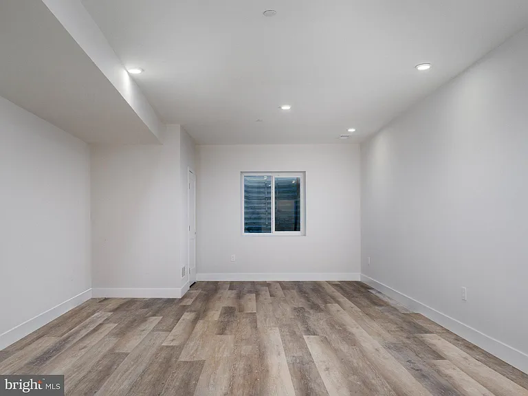 303 Fountain St — Photo 31