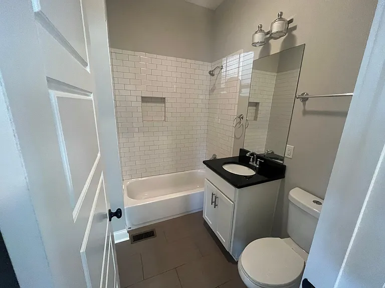1201 Pennock Ave — Photo 6