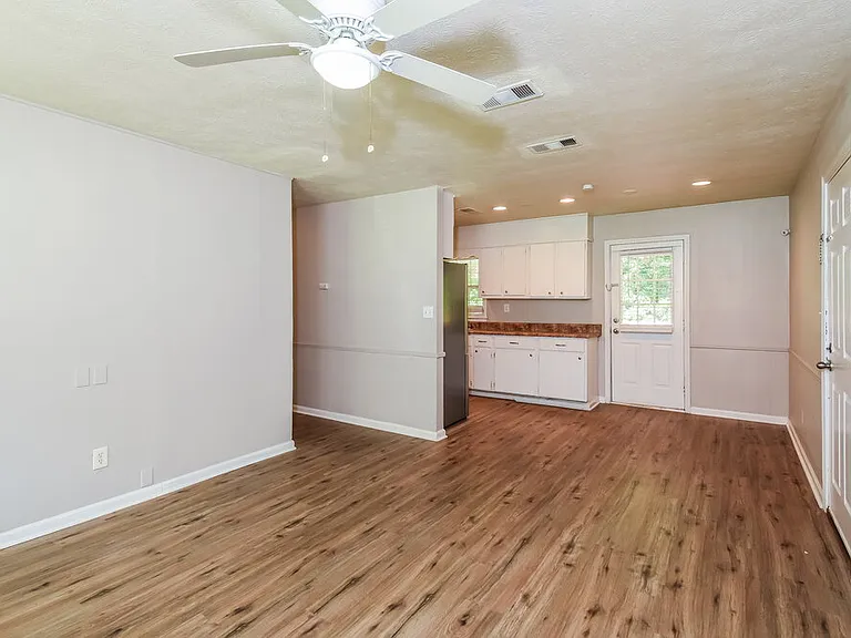 6325 Wellington Way — Photo 6