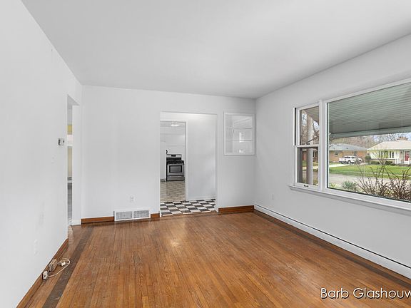 4th image of 1460 Lewison Ave NE
