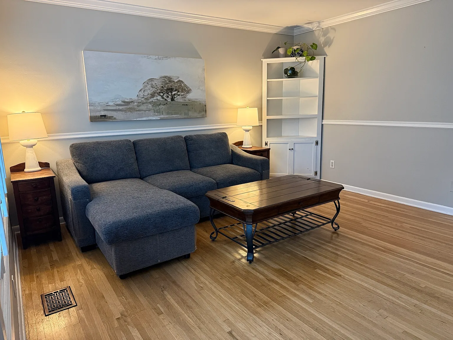 3 bed, 1900 sqft, $3,150 — Photo 3
