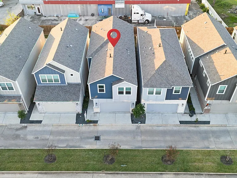 1906 La Magnolia Dr — Photo 35