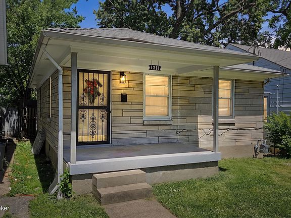 4th image of 1311 Haskin Ave