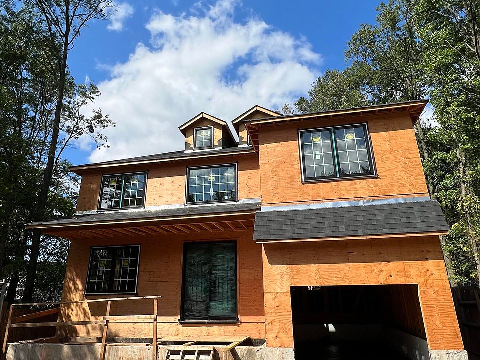 2nd image of 455 Sheldon Ave