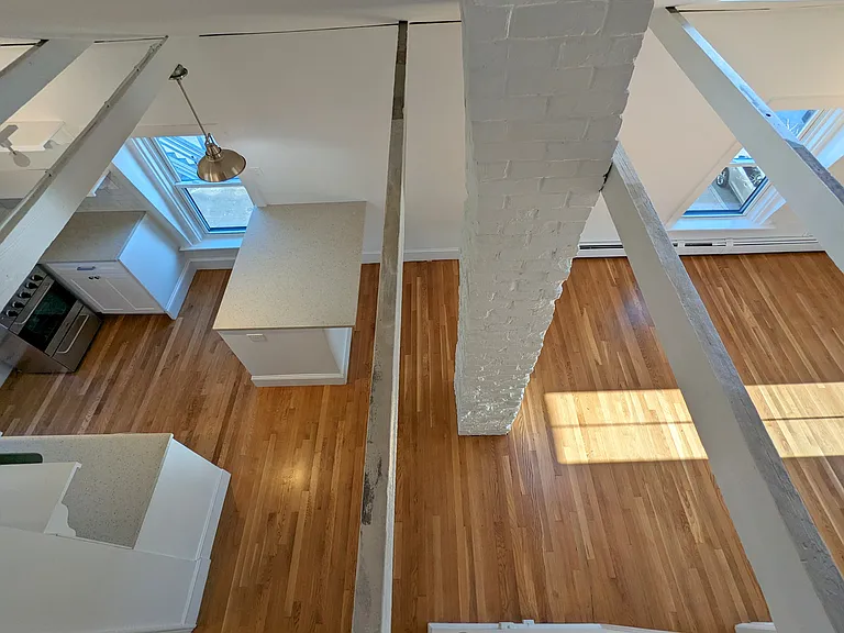 19 Howe St #3 — Photo 18