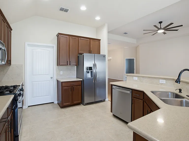 30612 Holstein Rd — Photo 5