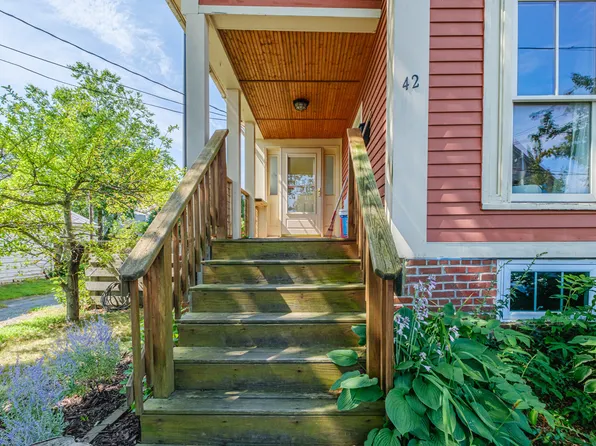 42 Munjoy Street, Portland, ME 04101