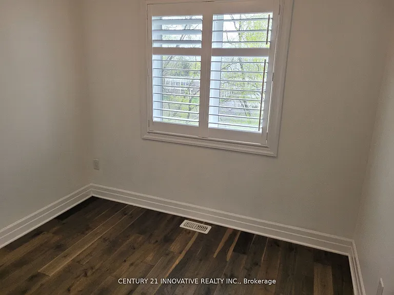 70 Plains Rd W #38 — Photo 12
