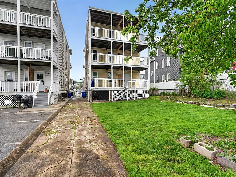 64 Topliff St #3 — Photo 32