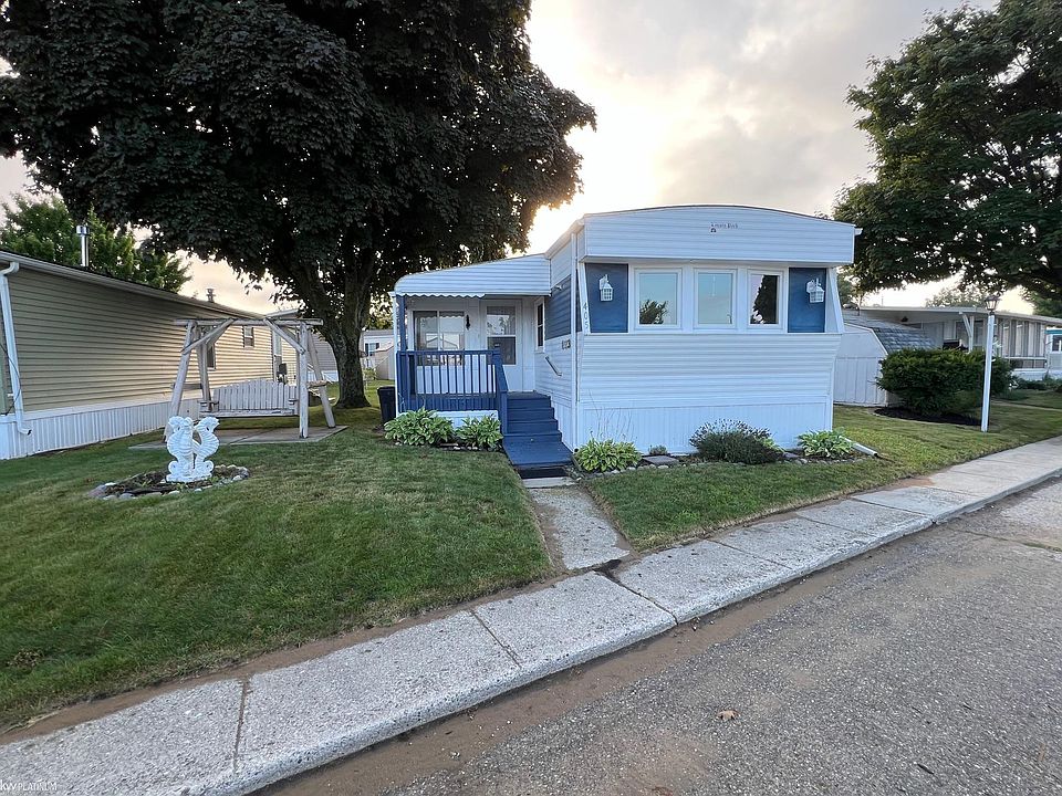 1st image of 405 Silver Sand Dr