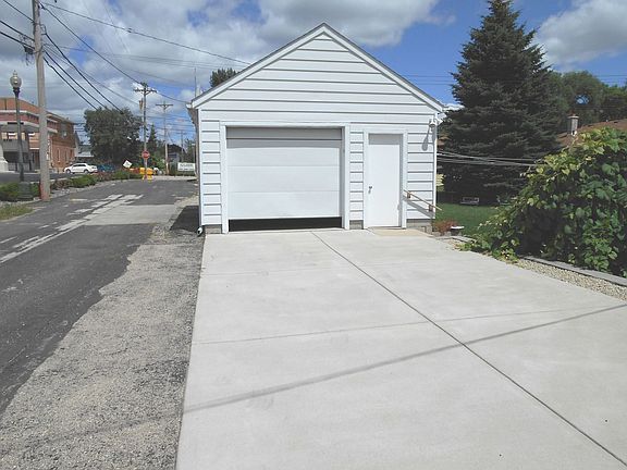 4th image of 217 S Ann St
