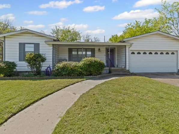 1321 W Water St, Weatherford, TX 76086