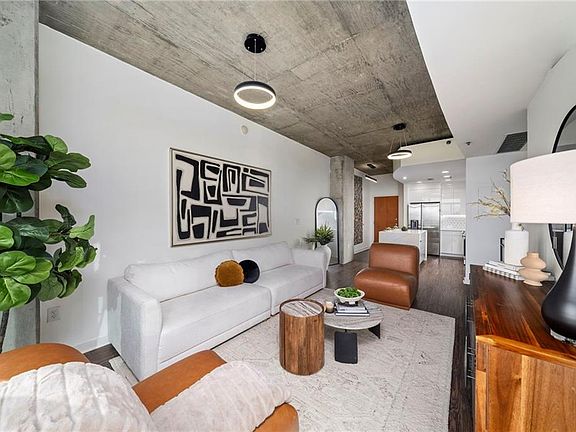 4th image of 250 Pharr Rd Unit 1116