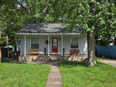 120 S State, Divernon, IL, 62530