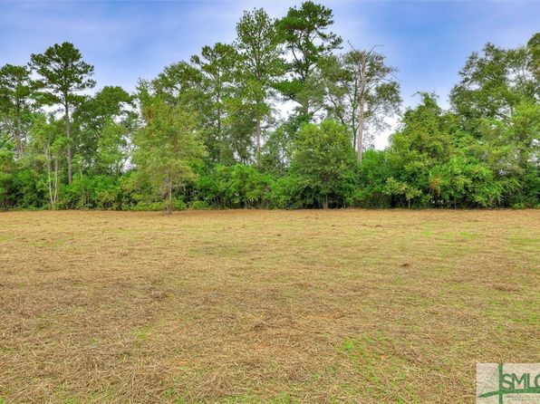 120 Foxridge Ct, Metter, GA 30439