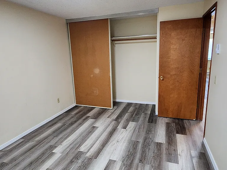 624 W Cedar St #11 — Photo 14