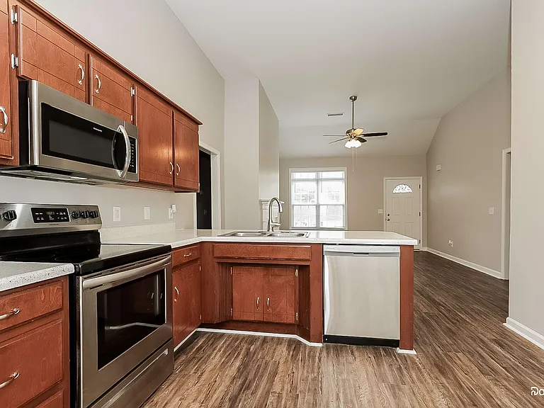 4413 Winton Dr — Photo 4
