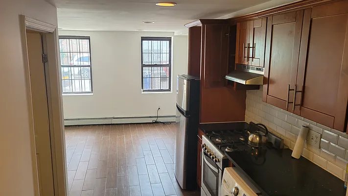 Rented by Obiajula Ugbomah, LREB | media 4