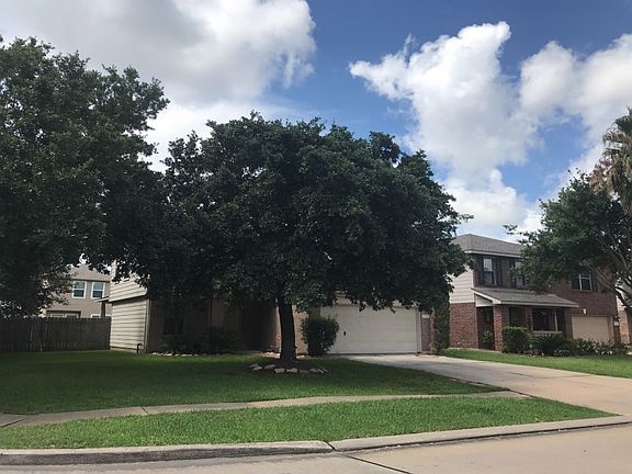 3rd image of 17107 Hilton Hollow Dr