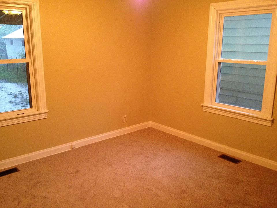 2nd image of 3770 Parthenia Ave