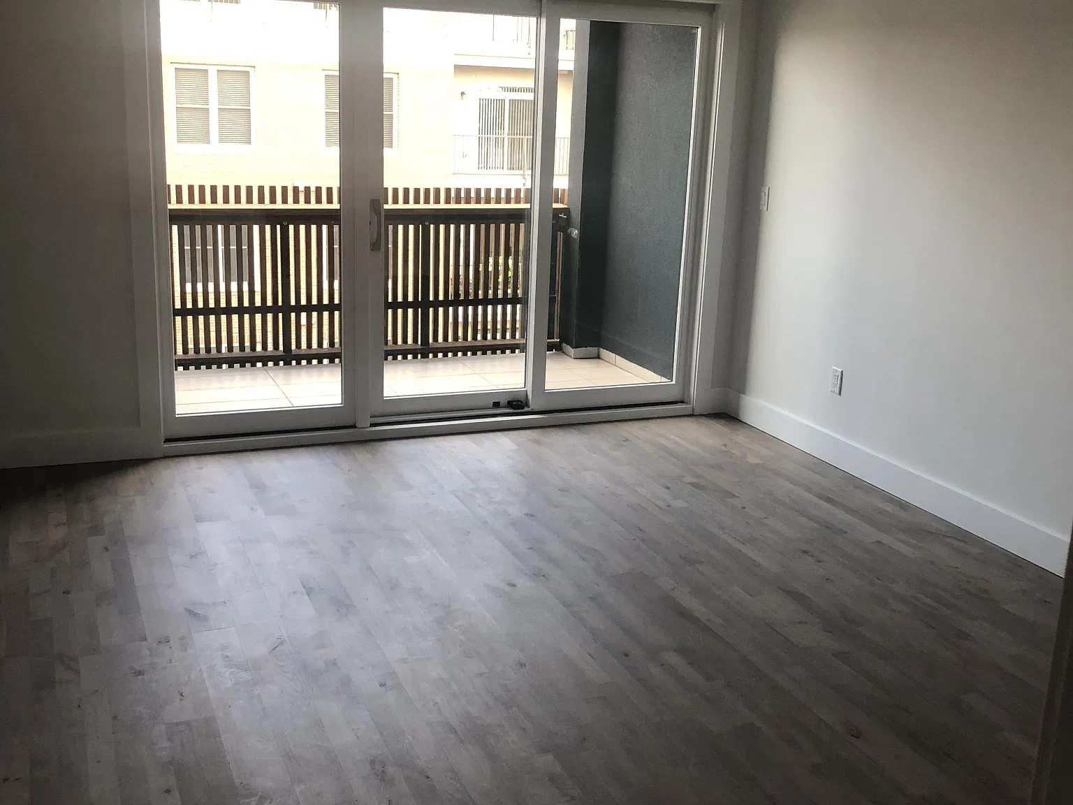 1 bed, 778 sqft, $1,900 — Photo 3