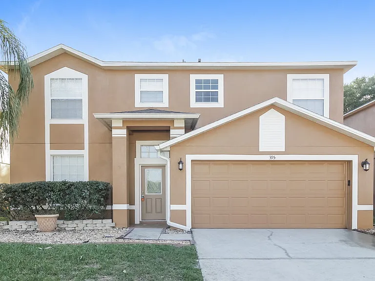395 Lancer Oak Dr — Photo 1